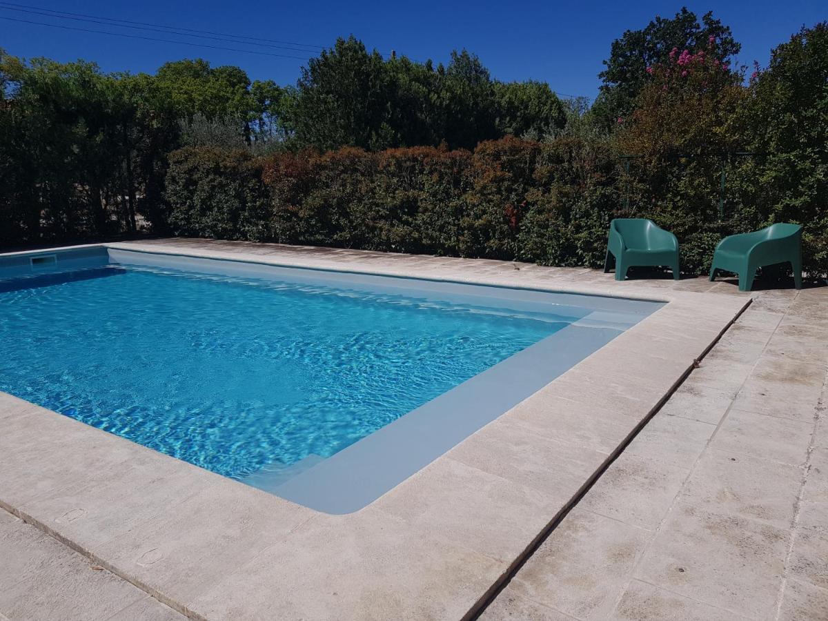 2 Pers Avec Acces Piscine * Saint-Rémy-de-Provence