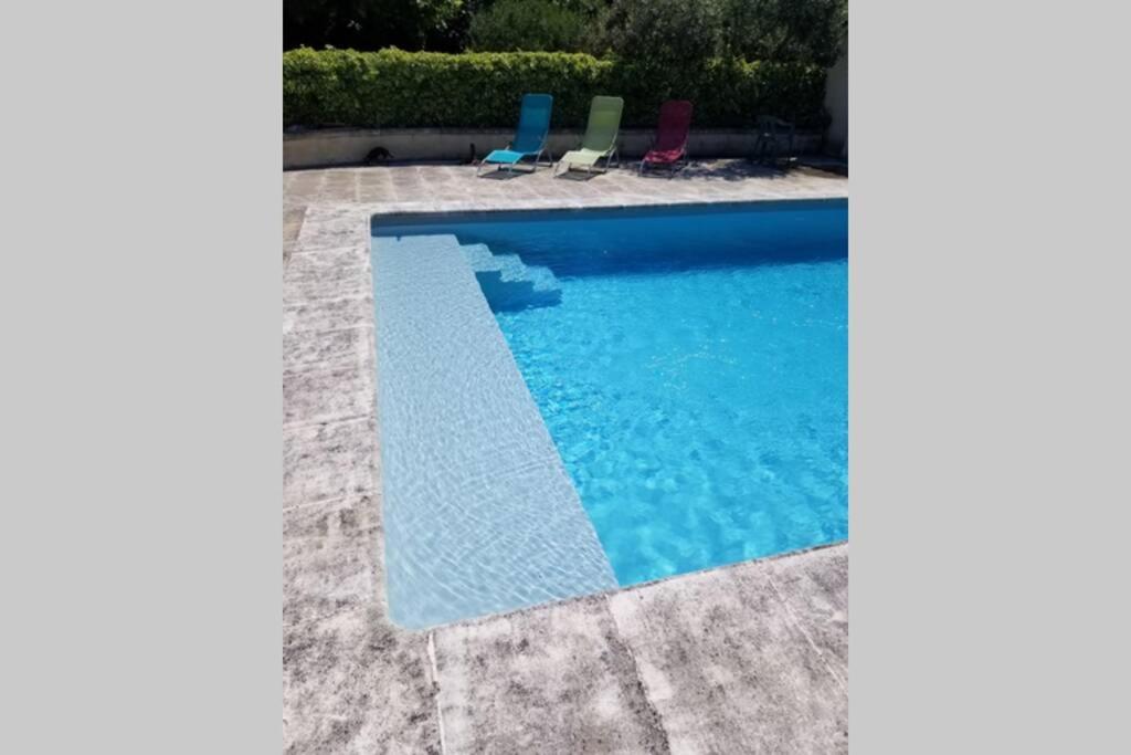 2 Pers Avec Acces Piscine * Saint-Remy-de-Provence