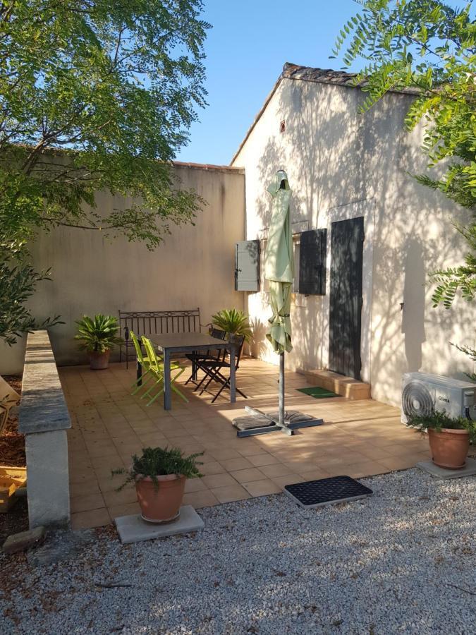 Apartment 2 Pers Avec Acces Piscine Saint-Remy-de-Provence